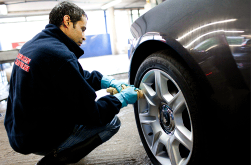 Valet in progress at Kilburn Branch